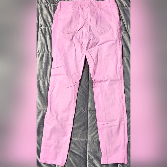 Pink Women's low-rise No Boundaries skinny jeans - Picture 1 of 4